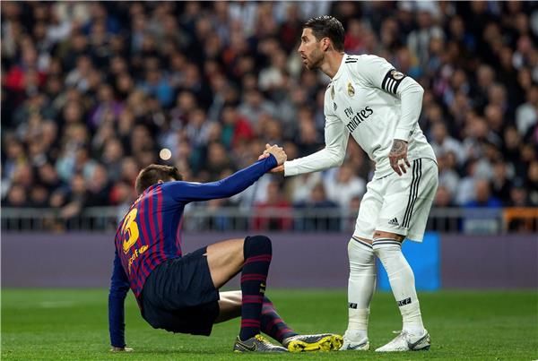 راموس وبيكيه في كلاسيكو إياب الكأس