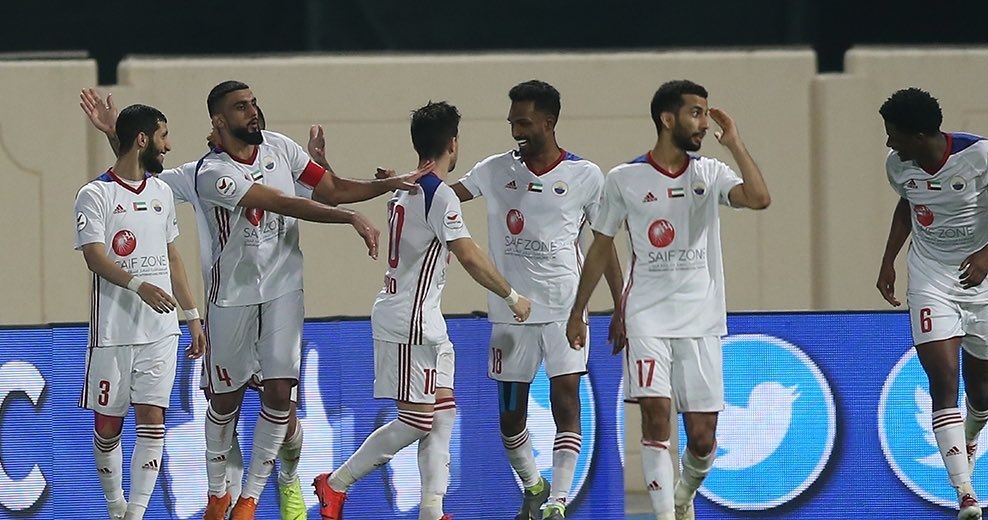 لاعبو الشارقة 