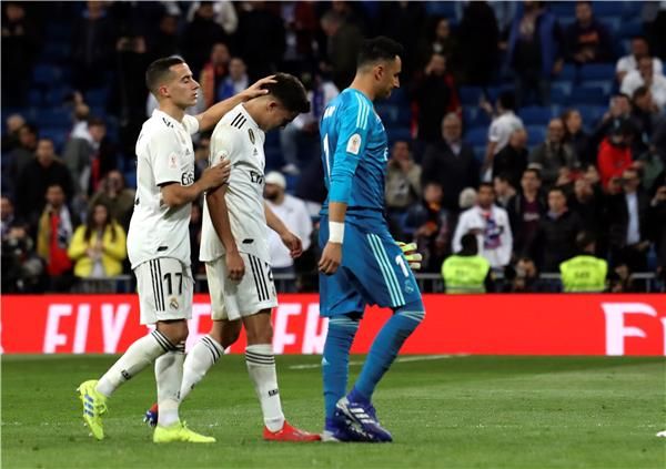 حزن لاعبي ريال مدريد بعد الخروج من الكأس 