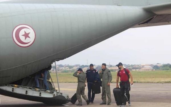 لحظة وصول الفريق