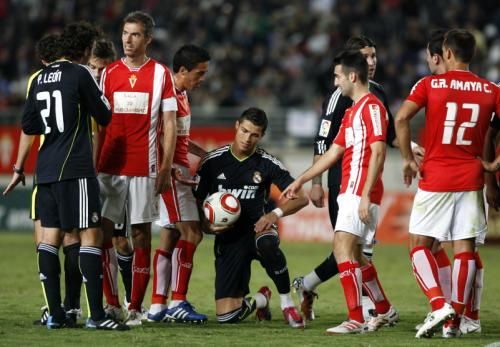 2010-10-26t193817z_01_hjk07_rtridsp_3_soccer-spain_reuters