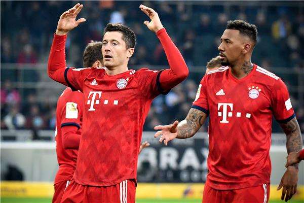 ليفاندوفسكي ولاعبو بايرن