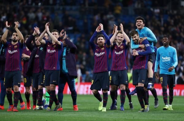 لاعبو برشلونة