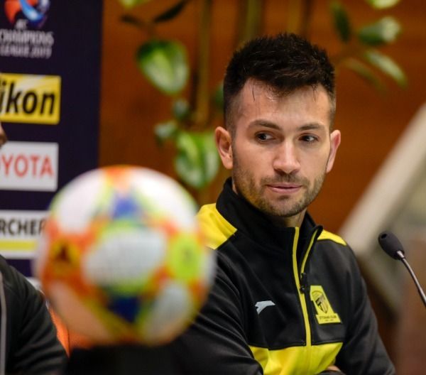 فيلانويفا في المؤتمر الصحفي (تصوير : خالد الحاج)