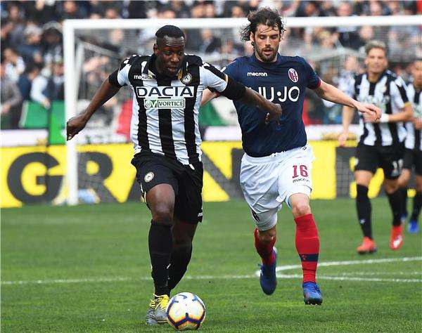 جانب من لقاء أودينيزي وبولونيا 