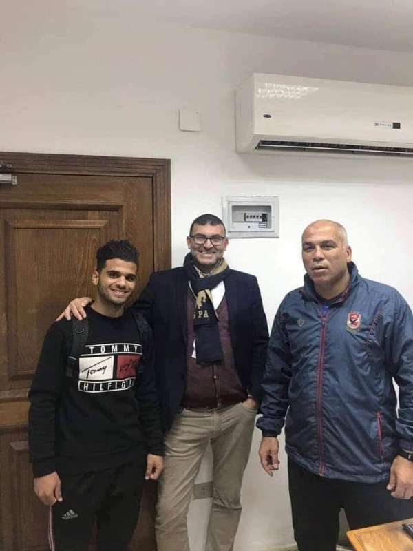 محمود السلمي (على اليسار)