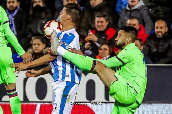 ?i=epa%2fsoccer%2f2019-03%2f2019-03-04%2f2019-03-04-07413896_epa