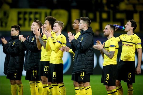 لاعبو بوروسيا دورتموند