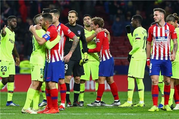 مواجهة سابقة بين برشلونة وأتلتيكو مدريد