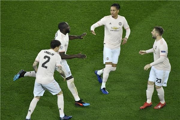 لاعبو مانشستر يونايتد 