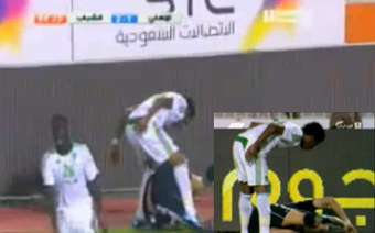 لقطتين تلفزيونية توضحان عملية البصق من ابراهيم هزازي