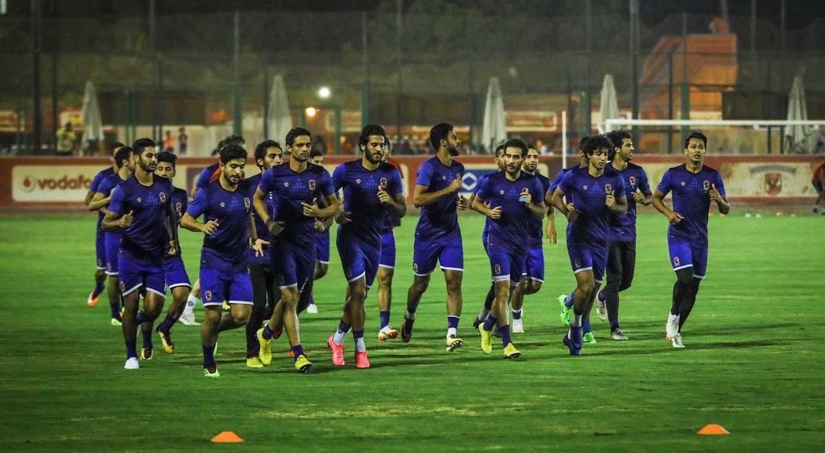 لاعبو الأهلي