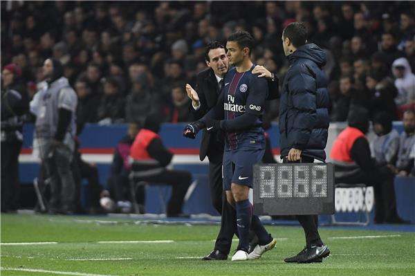 حاتم بن عرفة وأوناي إيمري