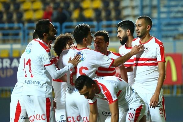 بوطيب مع لاعبي الزمالك