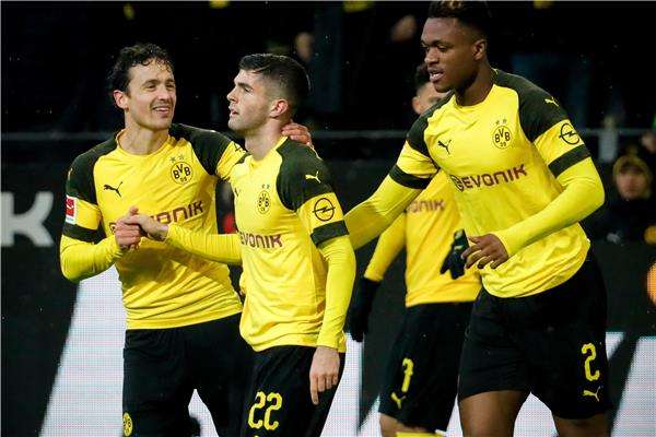 لاعبو بوروسيا دورتموند