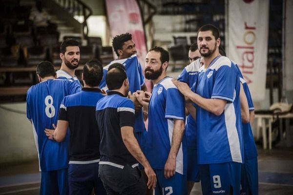 من لقاء النجم الرادسي وديفندرز