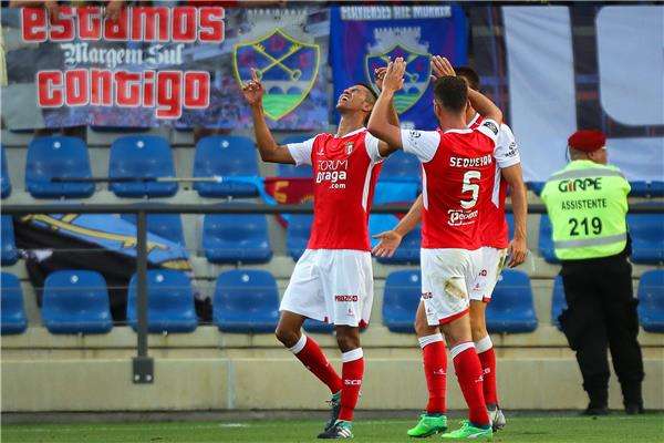 لاعبو براجا - أرشيفية 