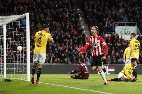 جانب من مباراة أيندهوفن وبريدا