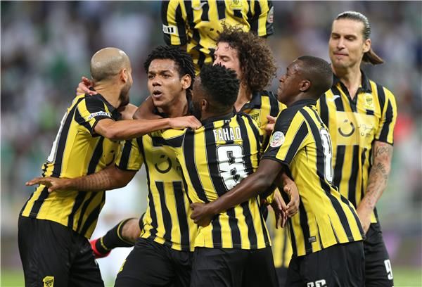 لاعبو اتحاد جدة 