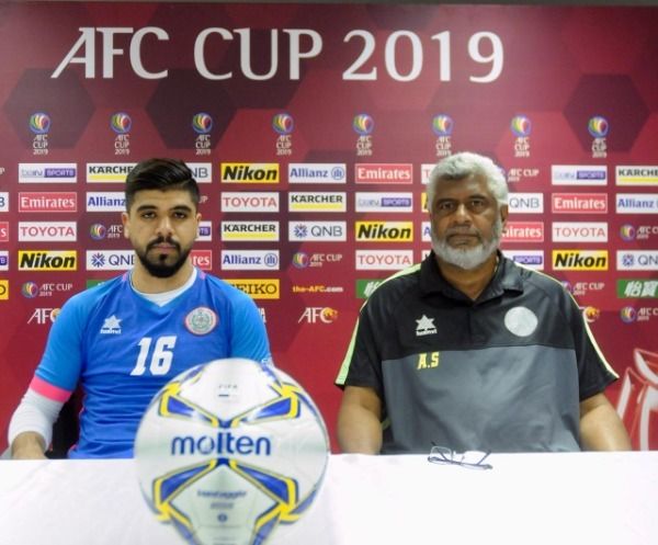 أحمد صالح خلال المؤتمر