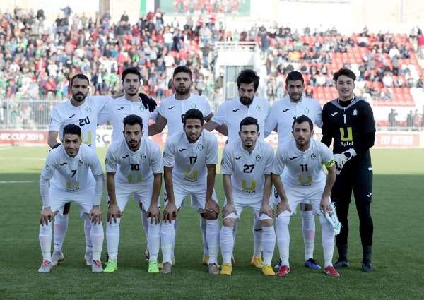 الوحدات بالزي الأبيض