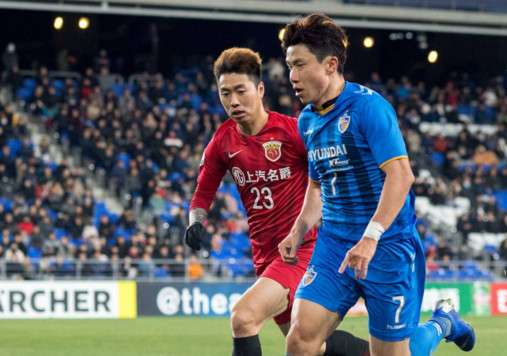 من لقاء أولسان هيونداي وشنغهاي