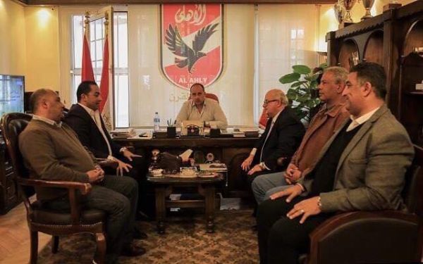 من الاجتماع