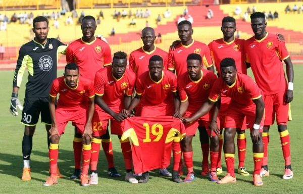 لاعبو المريخ