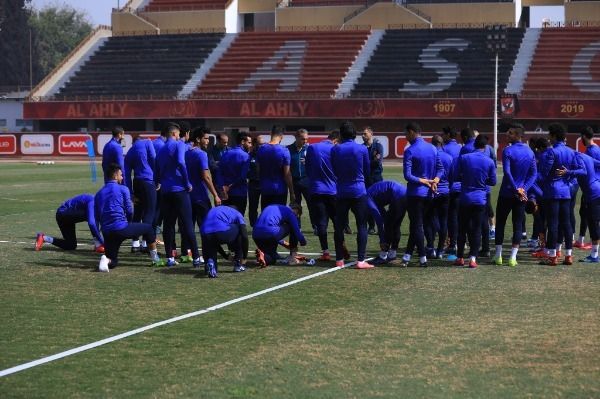 لاعبو الأهلي