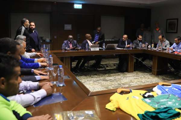 جانب من الاجتماع الفني