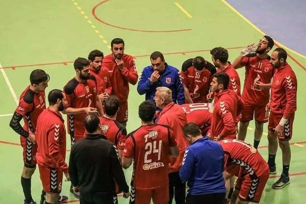 لاعبو الأهلي