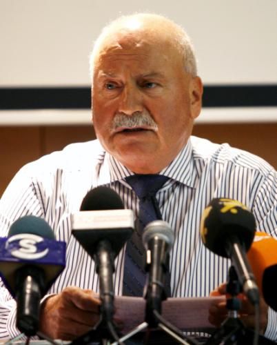 2010-10-29t155101z_01_cyp01_rtridsp_3_soccer-uefa-euro-cyprus_reuters