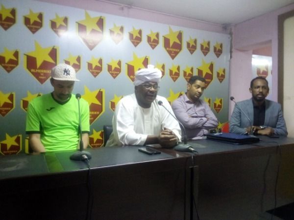 جانب من مؤتمر تقديم اللاعبين