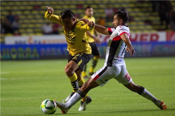 من لقاء موريليا ولوبوس