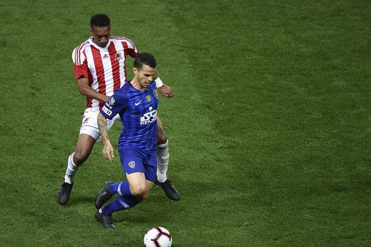 محمد القرني في مباراة الهلال والوحدة