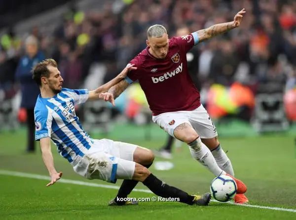 ?i=reuters%2f2019-03-16%2f2019-03-16t161302z_1557507449_rc1eb41a2600_rtrmadp_3_soccer-england-whu-hdd_reuters