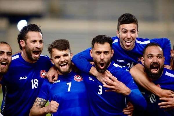 لاعبو الإخاء الأهلي عاليه