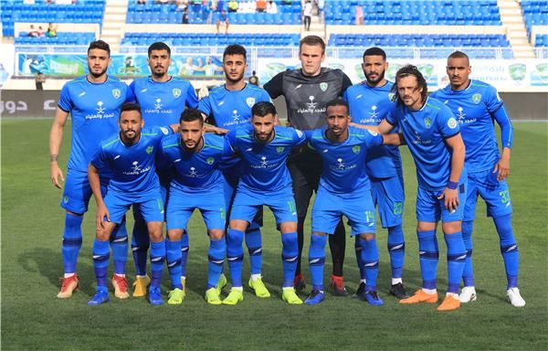 لاعبو الفتح 