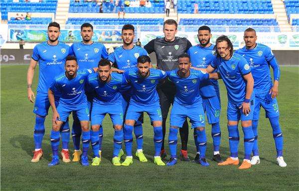 لاعبو الفتح 