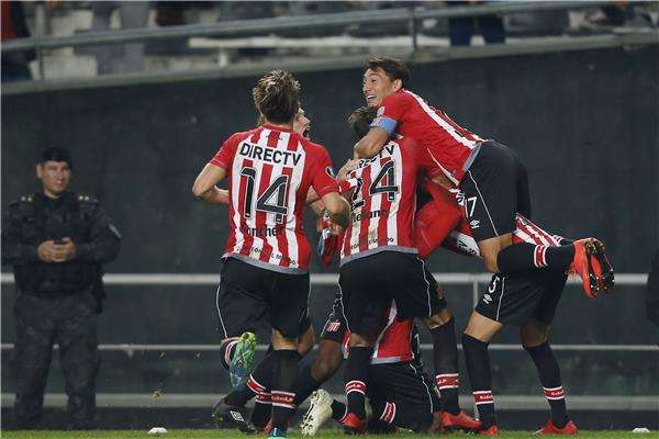 لاعبو إستوديانتس لابلاتا 