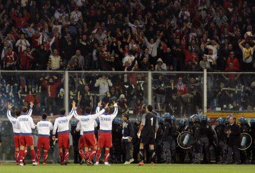 2010-10-12t195400z_01_aga101_rtridsp_3_soccer-euro_reuters