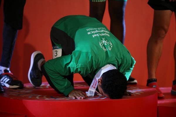 Saudi%20team%20celebrates%20victory-web