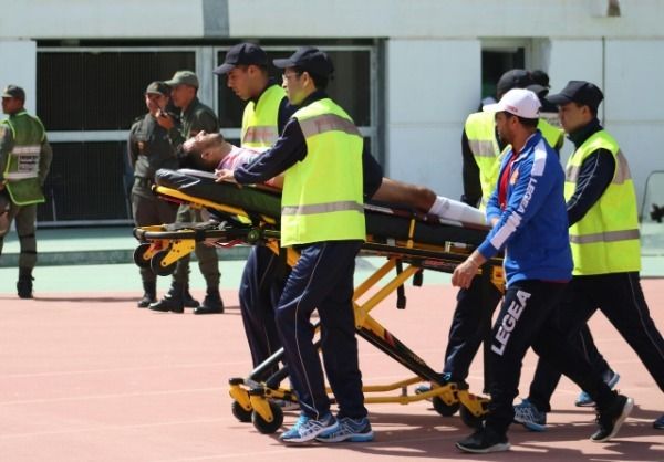 أوبيلا يخرج مصابًا