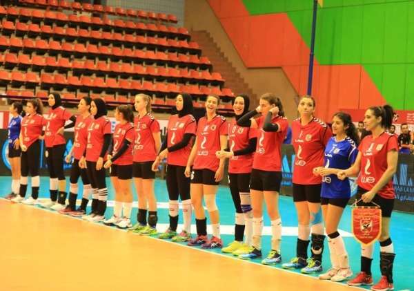 لاعبات الأهلي