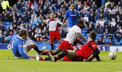 2010-10-30t155347z_01_dmr511_rtridsp_3_soccer-europe_reuters