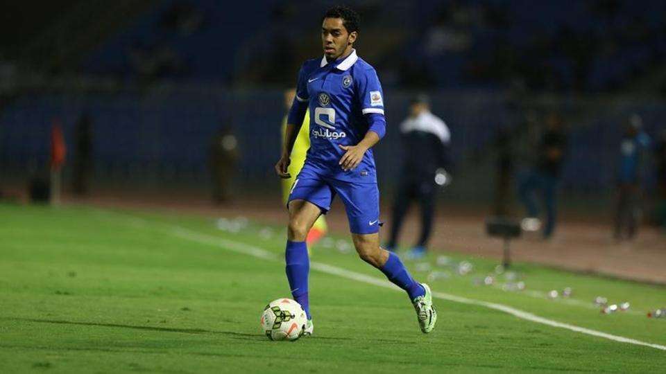 الدوسري بقميص الهلال 