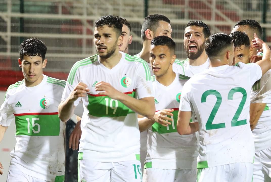 لاعبو منتخب الجزائر