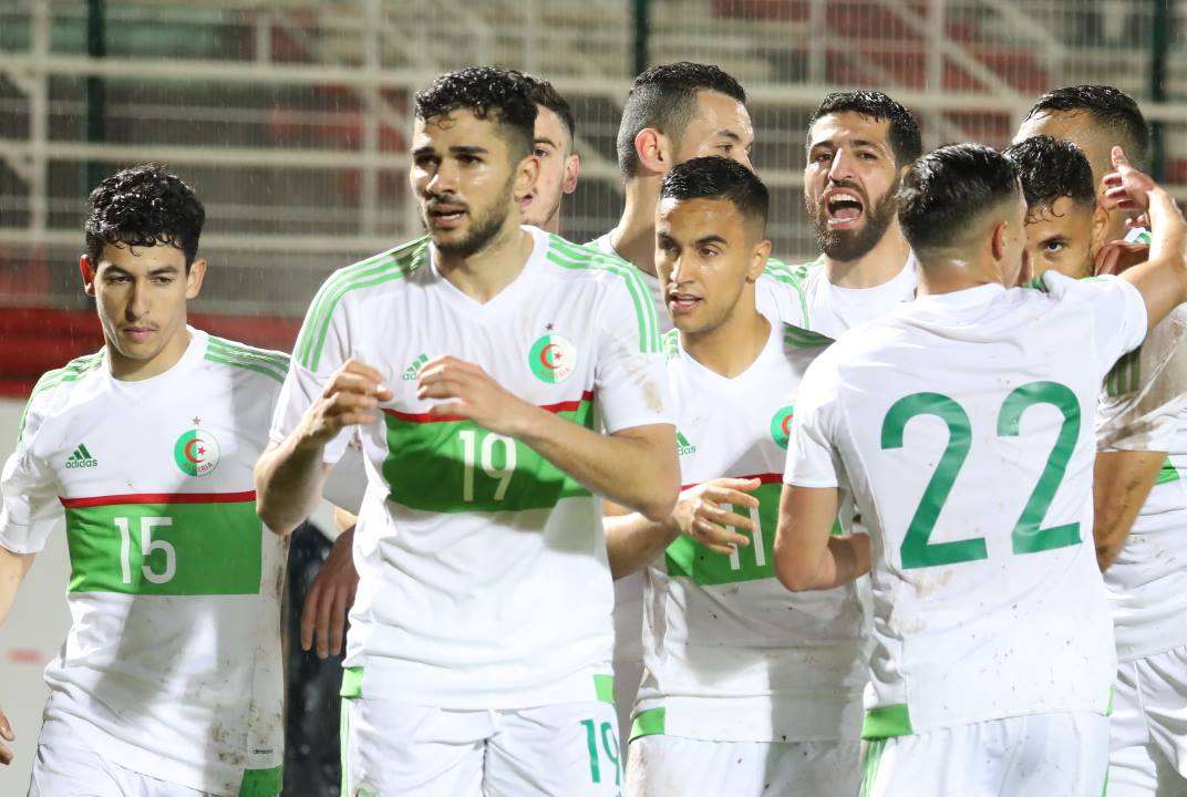 لاعبو منتخب الجزائر