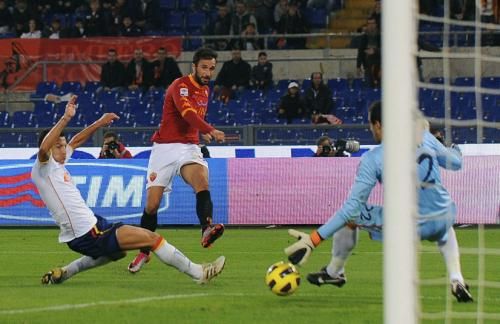 2010-10-30t180525z_01_rom508_rtridsp_3_soccer-italy_reuters