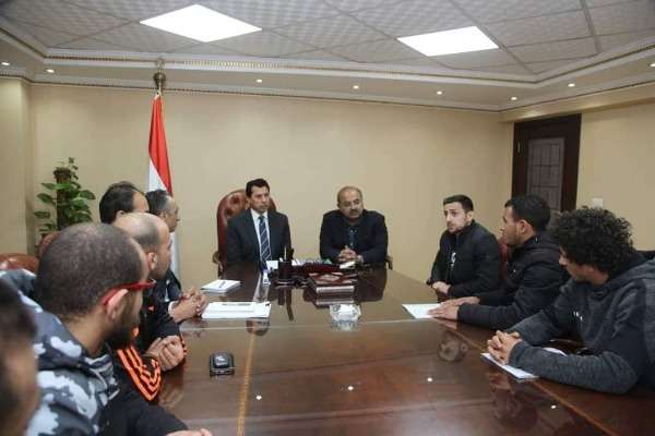 من الاجتماع